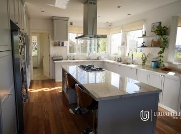 Casa · 464m² · 6 Ambientes · 2 Cocheras · Casa en Venta Estancias de Pilar La Argentina