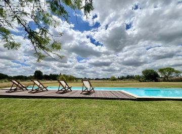Casa · 360m² · 5 Ambientes · Muy Linda Casa con Muebles y Pileta, Club de Campo La Ranita
