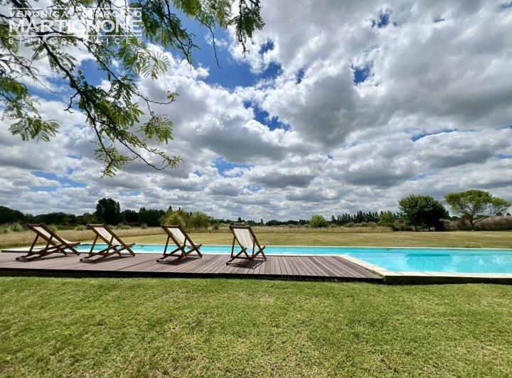 Casa · 360m² · 5 Ambientes
