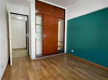 Departamento de 3 ambientes, Morón · Alquiler - Departamento de 3 Ambientes Al Contrafrente, Moron Centro en Zona Estratégica Comercial