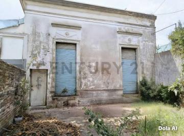 Oficina comercial · 185m² · Venta Casa a Reciclar Quilmes