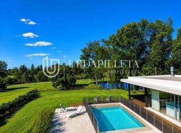 Casa · 319m² · 5 Ambientes · 2 Cocheras · Casa en Venta en Estancias del Pilar Barrio Golf