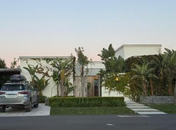 Casa · 241m² · 4 Ambientes · 1 Cochera · Casa en Venta en Talar del Lago 2, General Pacheco, Tigre