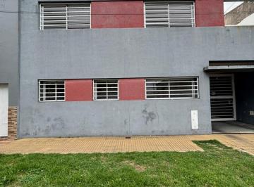 Departamento · 60m² · 3 Ambientes · 1 Cochera · Departamento - Tolosa