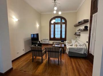 PH · 140m² · 5 Ambientes · 1 Cochera · PH Tipo Casa en Venta en Villa Santa Rita, Capital Federal, Buenos Aires