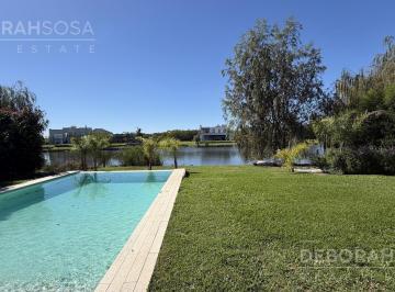 Casa · 295m² · 6 Ambientes · 1 Cochera · Casa en Venta con Salida Al Lago - El Canton Escobar