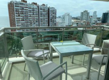 Foto1 · Apartamento en Venta de 2 Dormitorio en Torre Imperiale, Punta del Este, Playa Brava