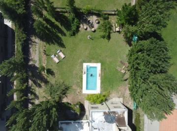 Departamento · 50m² · 3 Ambientes · 1 Cochera · Departamento Amoblado con Piscina en Vistalba