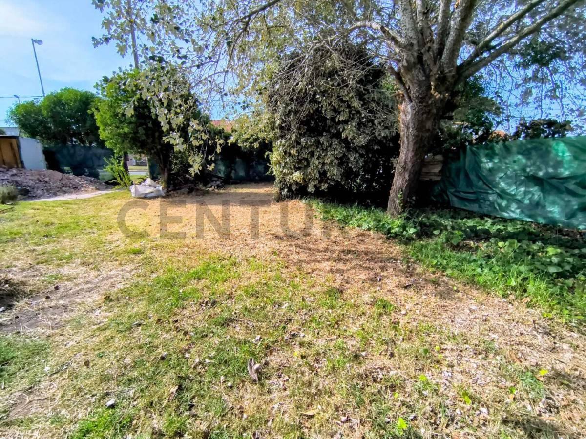 Terreno en esquina – barrio zacagnini