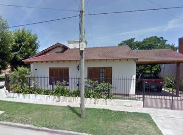 Casa de 3 ambientes, Lobos · Se Vende Casa en Zona Ideal de La Tranquila Ciudad de Lobos.