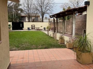 Casa · 130m² · 4 Ambientes · 3 Cocheras · Casa en Venta 4 Ambientes en Pablo Nogues