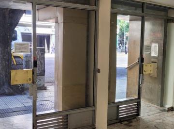 Departamento de 2 ambientes Venta USD 80.900 · Av Entre Rios y Av Belgrano Totalmente Al Fte. Balcón Sol de Mañana a Pasos Instit René G. Favaloro