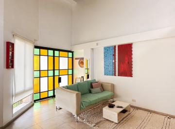 Casa · 214m² · 7 Ambientes · 1 Cochera · Casa en Venta 7 Ambientes en Banfield