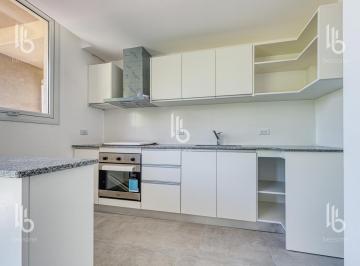Departamento · 82m² · 3 Ambientes · 1 Cochera · Departamento - Plaza Mitre