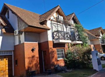 Casa · 104m² · 4 Ambientes · 1 Cochera · Duplex 4 Ambientes Venta Barrio Los Robles Burzaco