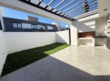 Casa · 105m² · 3 Ambientes · 2 Cocheras · Dúplex a La Venta a Estrenar Solares de Manantiales