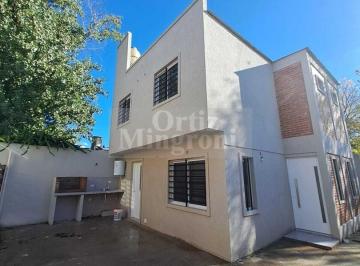 Departamento · 60m² · 3 Ambientes · 1 Cochera · Departamento Dúplex en Alquiler en Lomas de Zamora, G. B. a. Zona Sur, Argentina
