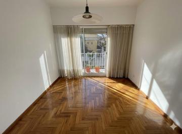 PH · 97m² · 4 Ambientes · PH 4 Ambientes con Terraza Propia y Balcón en Venta en Monte Castro