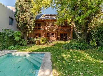 Casa · 450m² · 6 Ambientes · 2 Cocheras · Excelente Casa en Venta Ubicada en Martínez, de Av Libertador Al Río.