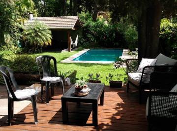 Casa · 450m² · 6 Ambientes · 2 Cocheras · Excelente Casa en Venta Ubicada en Martínez, de Av Libertador Al Río.