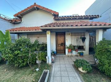 Departamento · 139m² · 6 Ambientes · Excelente Casa Multifamiliar en Venta - San Andres