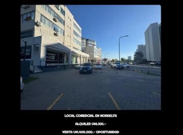 Local comercial · 380m² · 1 Cochera · Local Comercial en Esquina Ideal Concesionaria de Autos!