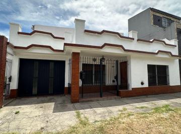 Casa de 4 ambientes, Lomas de Zamora · Excelente Casa 4 Ambientes en Temperley.