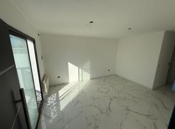 Edificio · 46m² · 2 Ambientes · 1 Cochera · Oportunidad en Pozo 2 Ambientes con Balcon