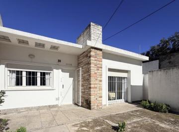 PH · 66m² · 3 Ambientes · 2 Cocheras · Hermoso PH con Entrada Independiente
