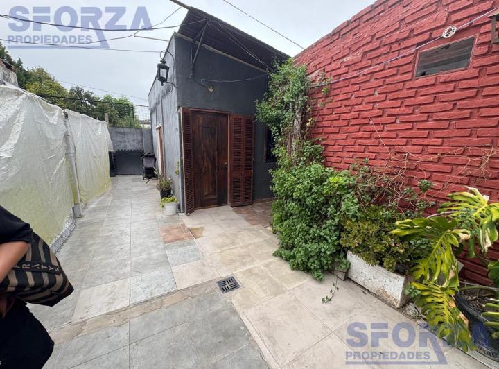 Casa · 300m² · 10 Ambientes · 2 Cocheras