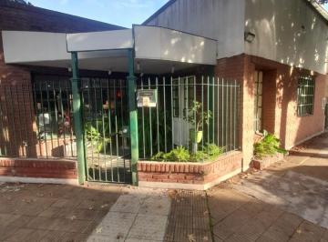 Casa · 99m² · 2 Ambientes · Casa en Venta Zona Martinez Apto Comercio