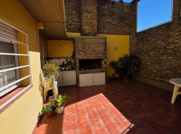 Casa · 137m² · 7 Ambientes · Casa Interna en Venta