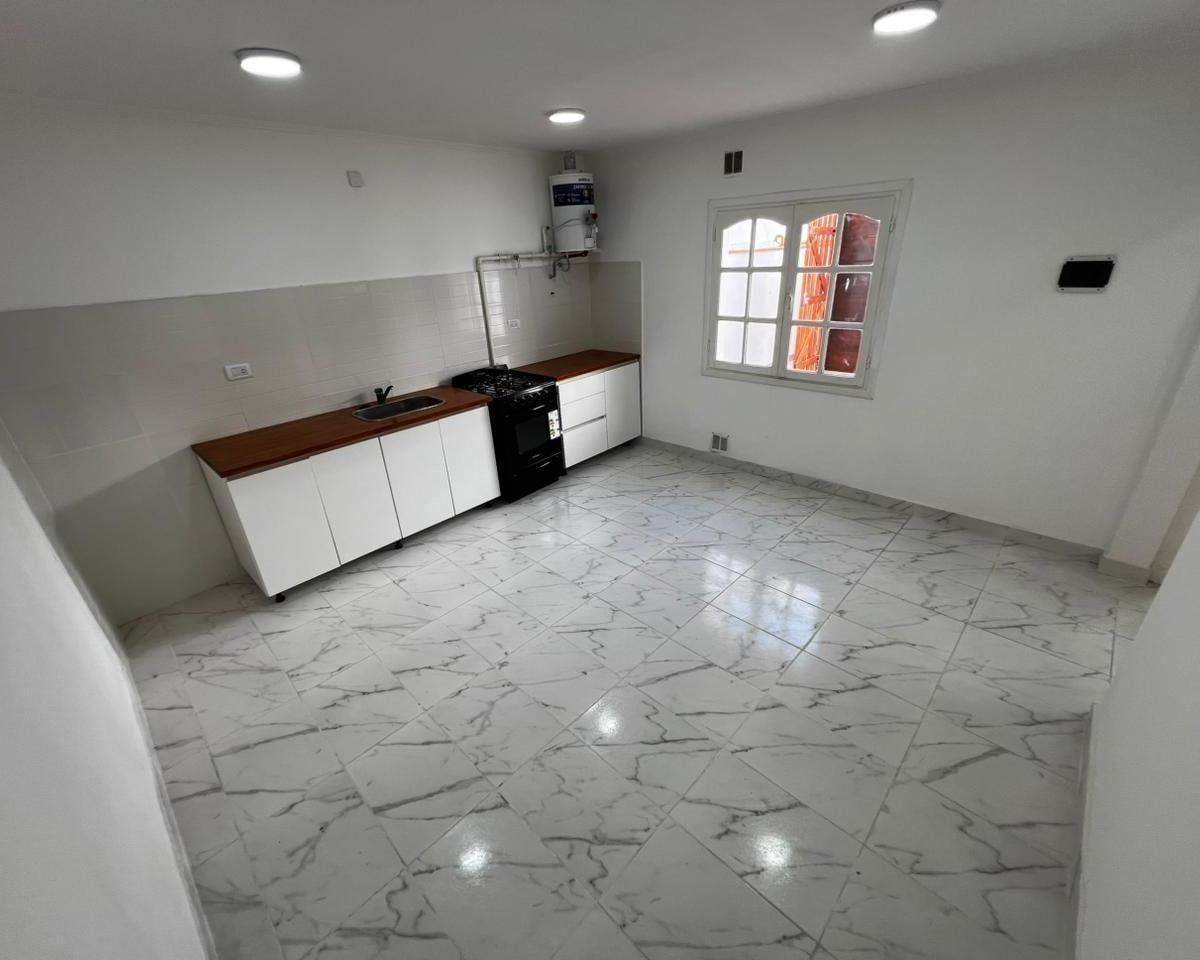 PH 2 amb, 62m² reciclado con patio propio — Cerrito