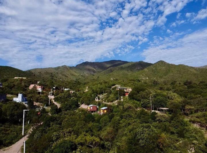 Terreno · 883m²