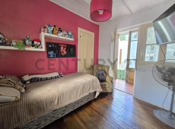 PH · 101m² · 5 Ambientes · Vendemos PH en Caballito de 5 Amb C/patio, Terraza, Quincho y Parrilla