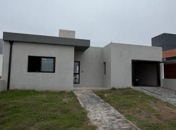 Casa · 90m² · 3 Ambientes · 1 Cochera · Se Alquila Duplex en Rincones de Manantiales