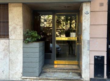 Departamento de 3 ambientes, Liniers · Departamento de 3 Ambientes C/balcón Al Contra Frente en Venta en Liniers