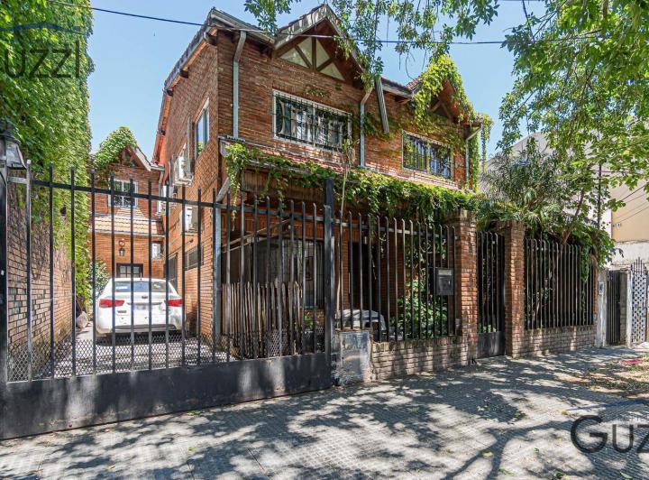Casa en venta en Villa Adelina · 7 ambientes