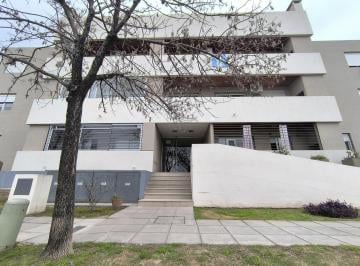 Departamento · 90m² · 5 Ambientes · 1 Cochera · Venta Departamento Zona Chateau 3 Dorm. con Cochera