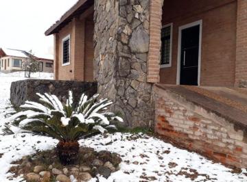 Casa de 3 ambientes, Los Reartes · 4 Cabañas Equipadas a 250 m del Río, con Vista Alas Sierras.