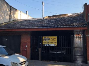 Casa de 6 ambientes, Mataderos · Venta en Block PH de 4 Ambientes C/ Cochera Mas 2 Ambientes en Contrafrente