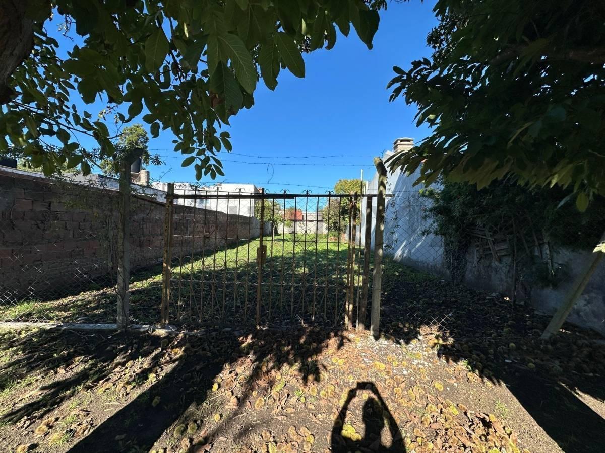 Terreno en venta ubicado en calle Gaboto 9131, en la zona de Bosque Alegre / Barrio El Gaucho
