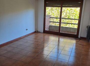 Departamento de 2 ambientes, Mar del Plata · 24 Meses Semipiso a La Calle con Balcón, Muy Bueno La Perla Centro