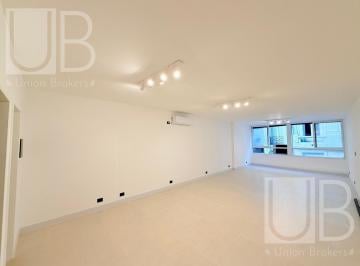 Oficina comercial · 55m² · 1 Ambiente · Alquiler Oficina con Baño Privado en Microcentro