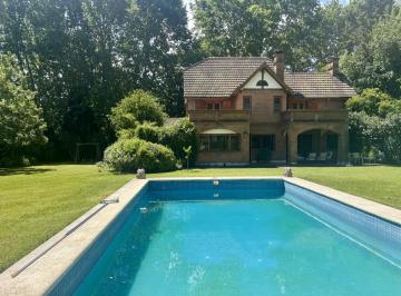 Casa · 382m² · 7 Ambientes · Casa y Terreno en Venta en Las Lomas de San Isidro