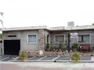 Casa de 6 ambientes, La Cumbre · Casa Flor de Mandarava