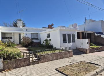 Casa · 340m² · 2 Ambientes · 1 Cochera · Casa en Venta I 1 Dormitorio I Alta Gracia I Pellegrini