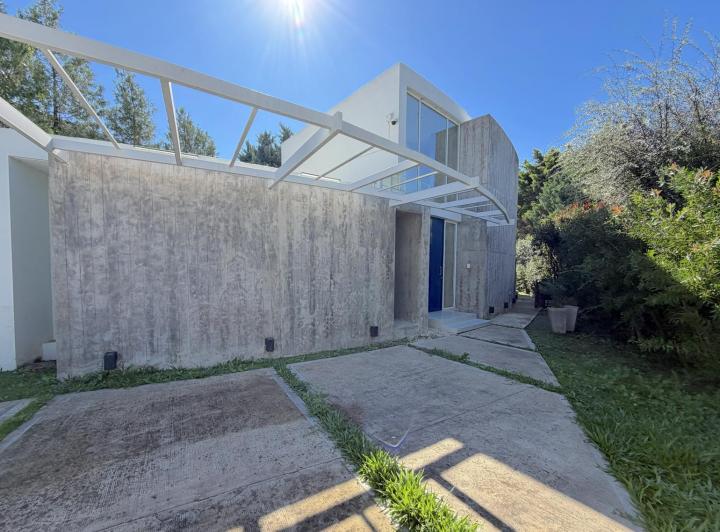 Casa · 171m² · 5 Ambientes · 3 Cocheras