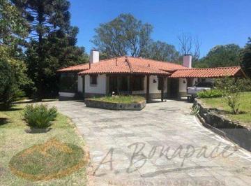 Casa · 380m² · 15 Ambientes · 3 Cocheras · Casa en La Falda
