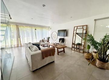 Casa · 375m² · 4 Ambientes · Casa en Bosque Peralta Ramos